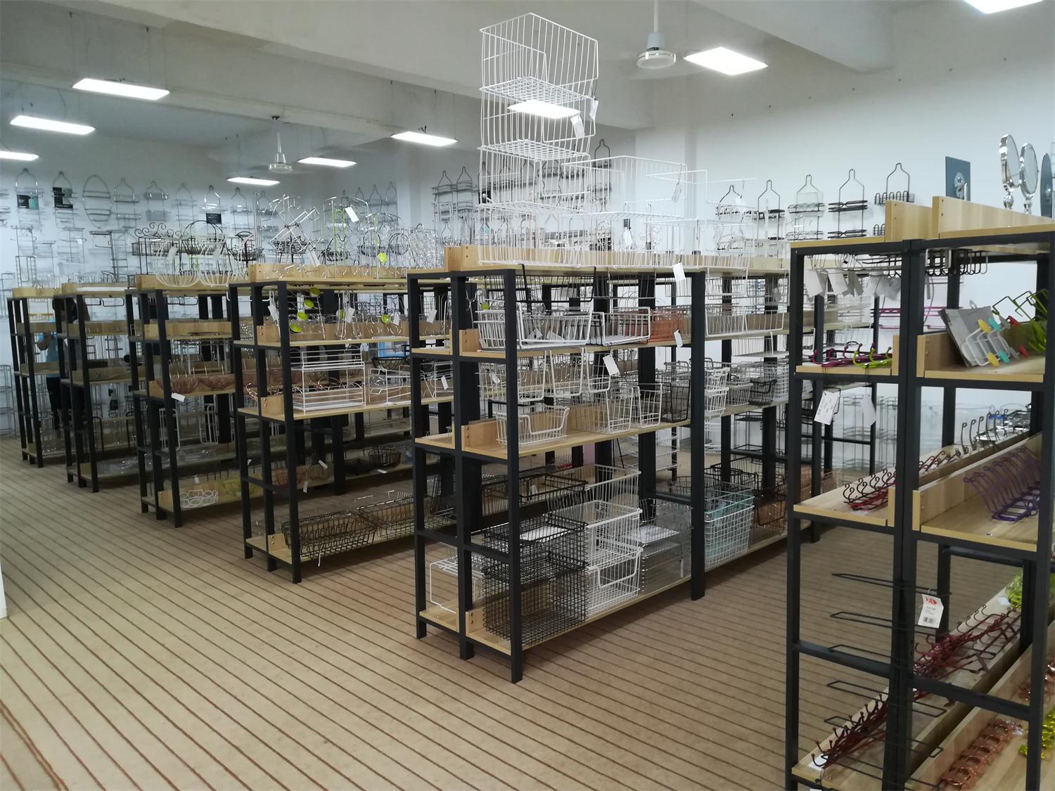 Leeda  Array image204